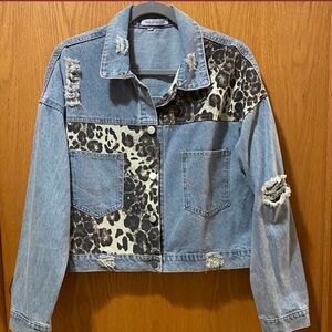 Stylish Blue Denim Jacket with Leopard Print